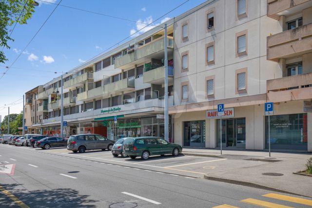 PrivaliaPlace de parc extérieure située à Vernier