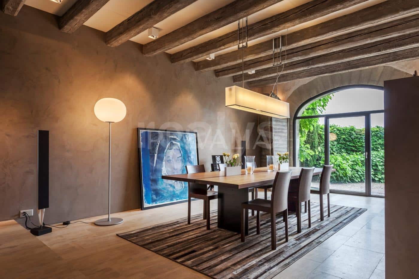PrivaliaUnique : Élégant domaine alliant authenticité et design contemporain