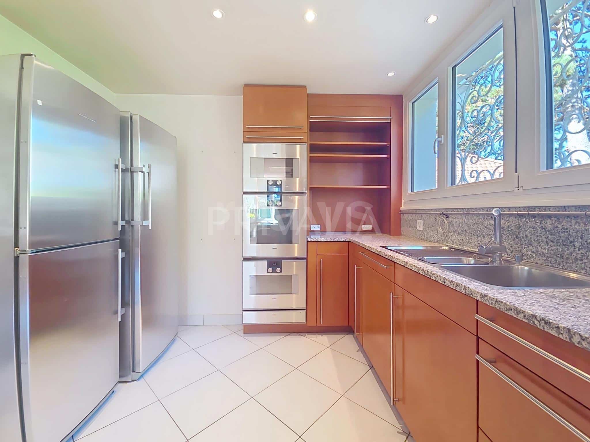 PrivaliaCharmante villa individuelle avec piscine dans un environnement calme et verdoyant