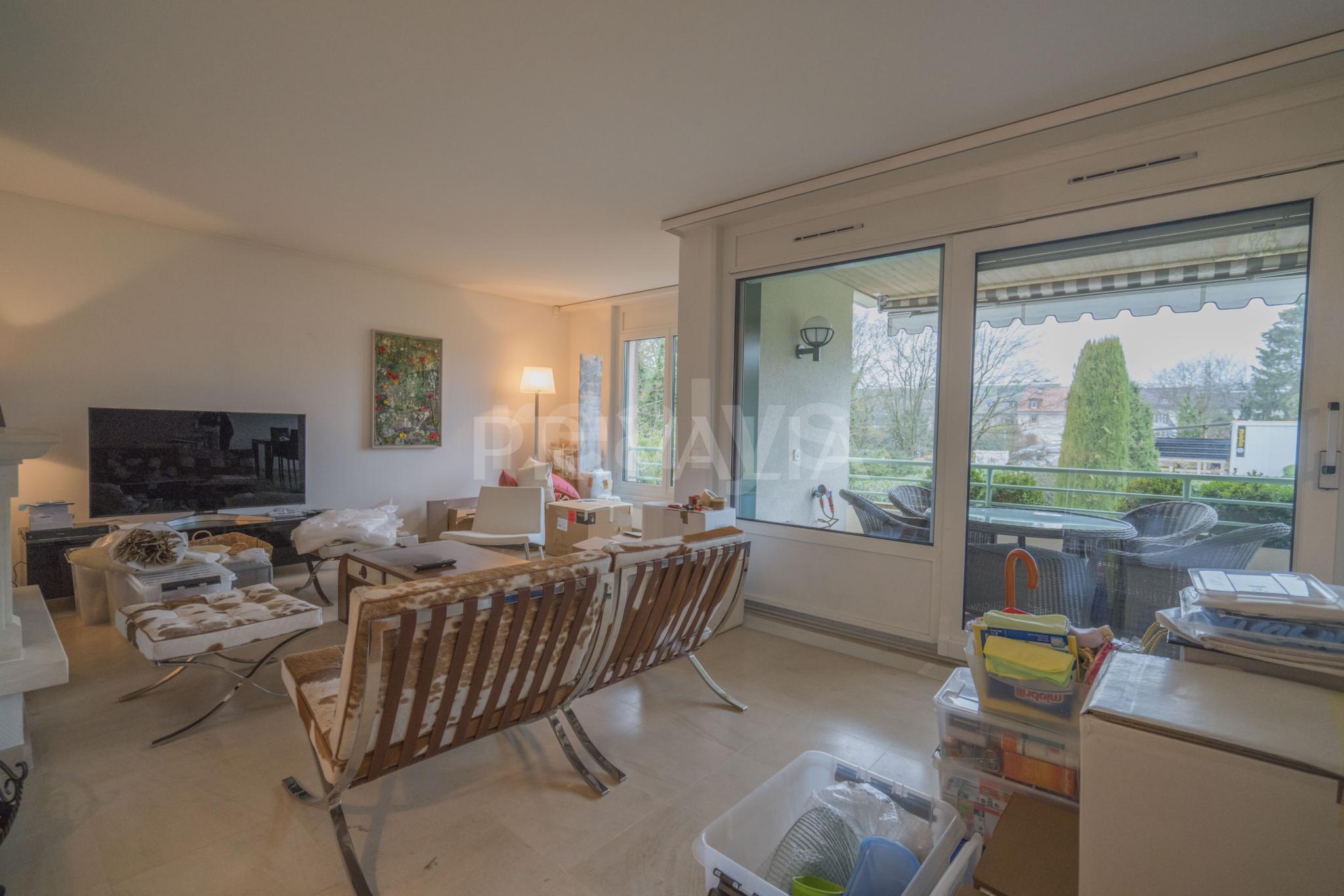 PrivaliaSuperbe duplex avec terrasse de 75 m2 dans une résidence sécurisée, à quelques pas du Lac