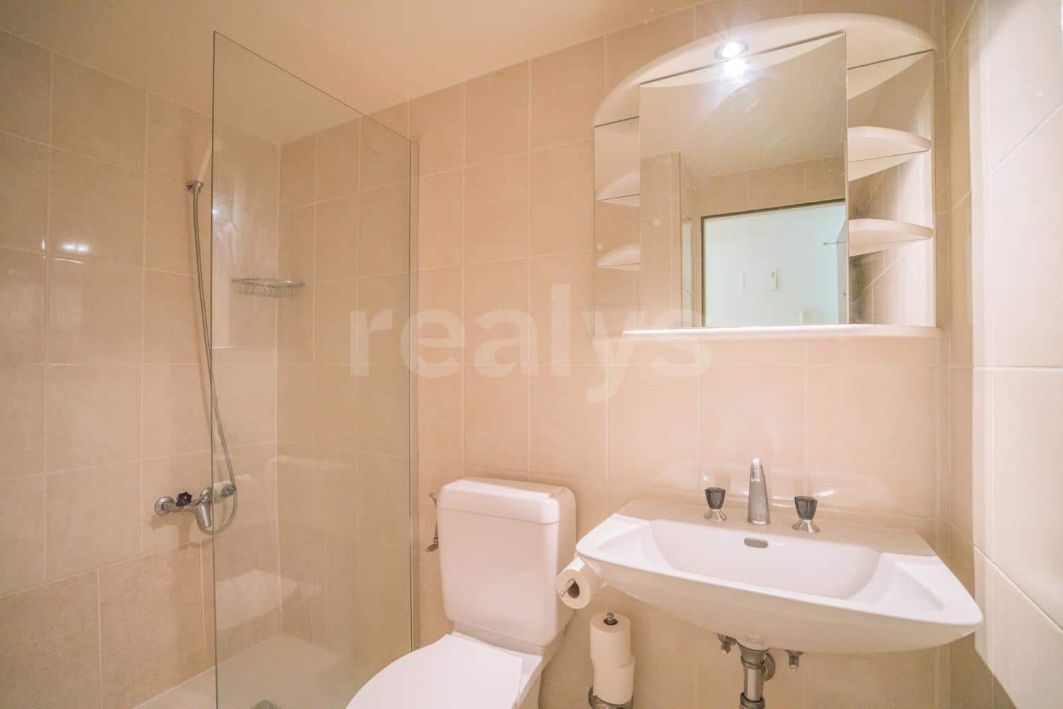 PrivaliaBeau studio avec balcon à Cologny Parc