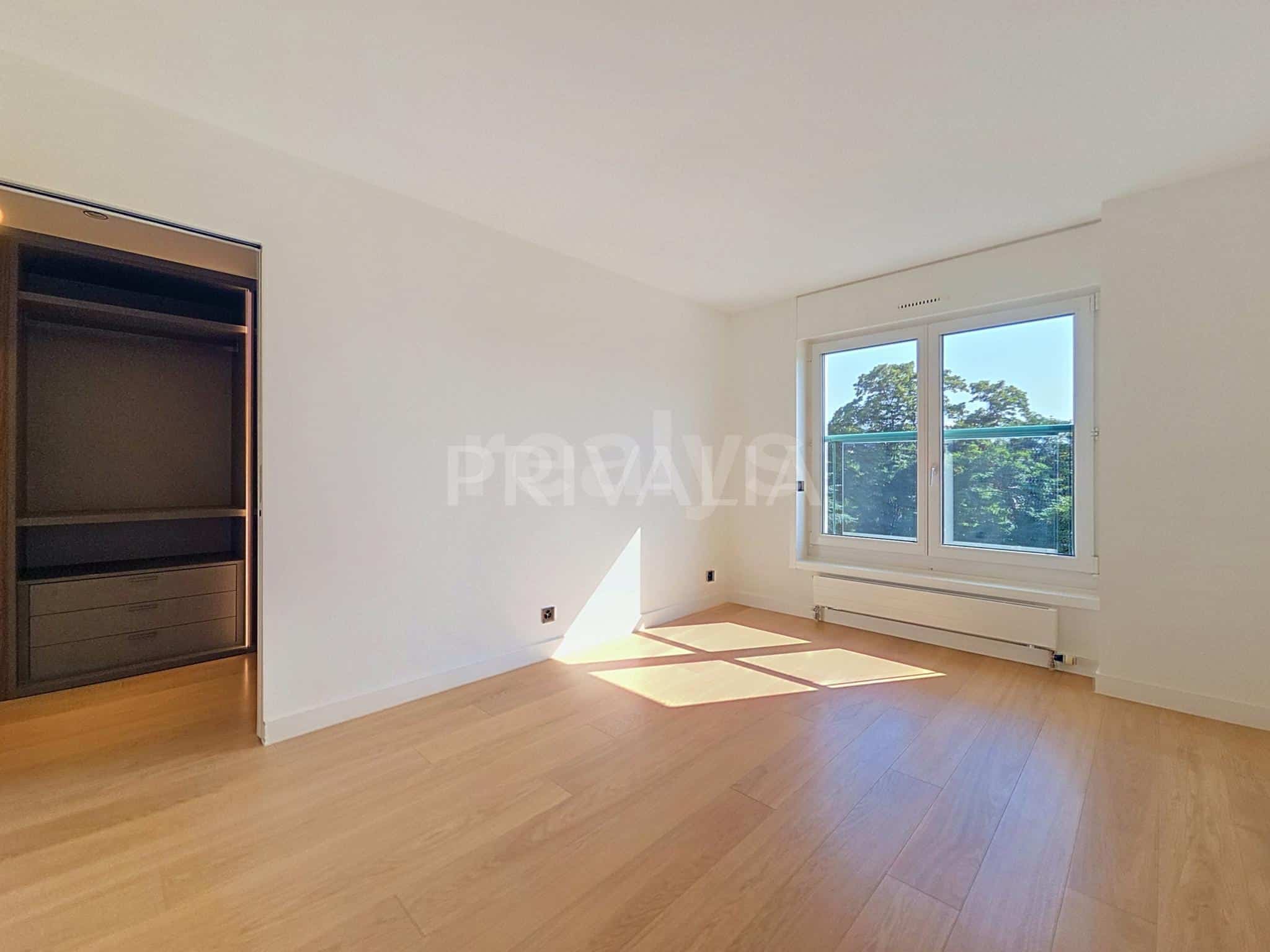 PrivaliaSuperbe appartement contemporain avec deux terrasses et vue dégagée sur la ville