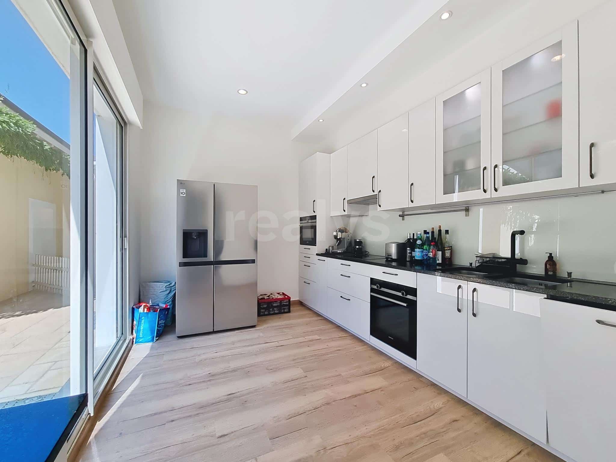 PrivaliaMagnificent semi-detached villa in the heart of a peaceful, privileged setting