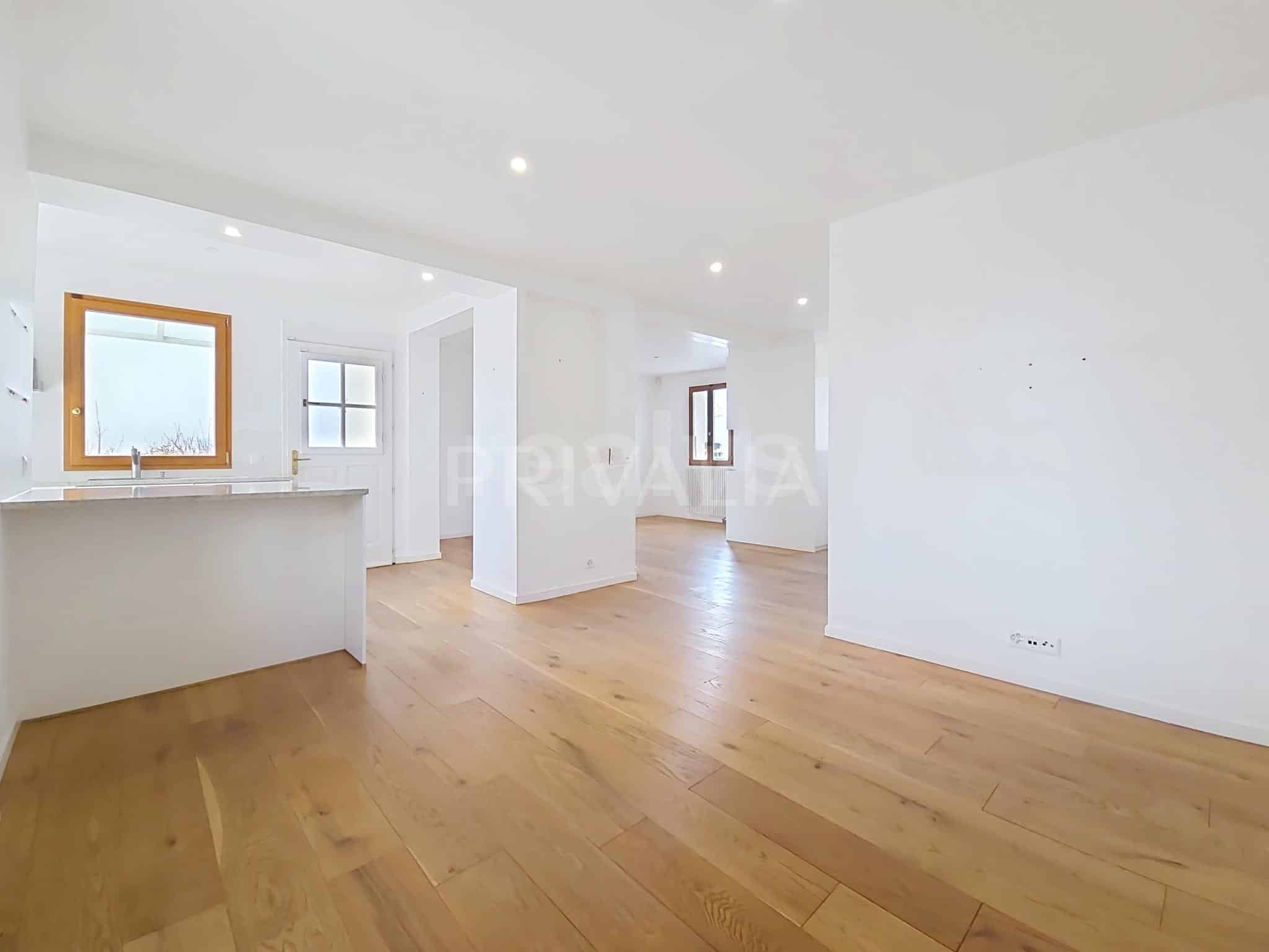 PrivaliaCharming detached house with separate workshop