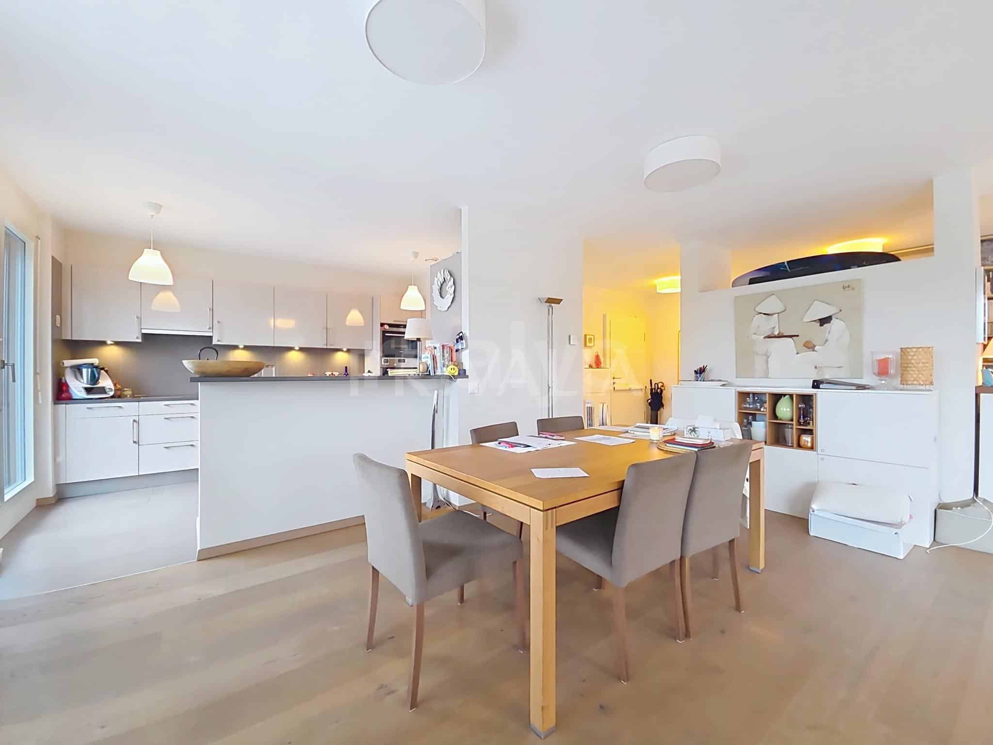 PrivaliaMagnifique appartement contemporain avec spacieuse terrasse