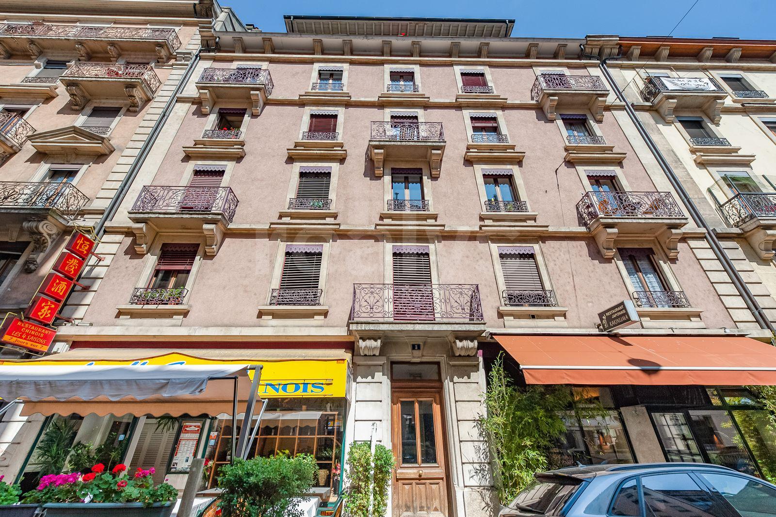 PrivaliaAppartement meublé de 3 pièces au 2ème étage situé aux Eaux-Vives