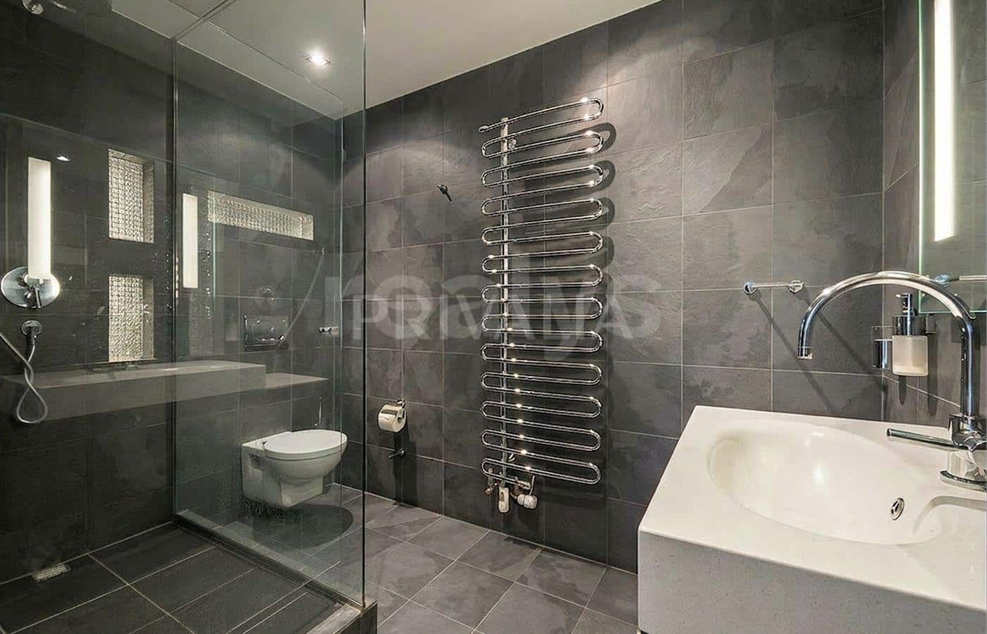 PrivaliaUnique: Superb flat in the heart of Eaux-Vives with converted attic space