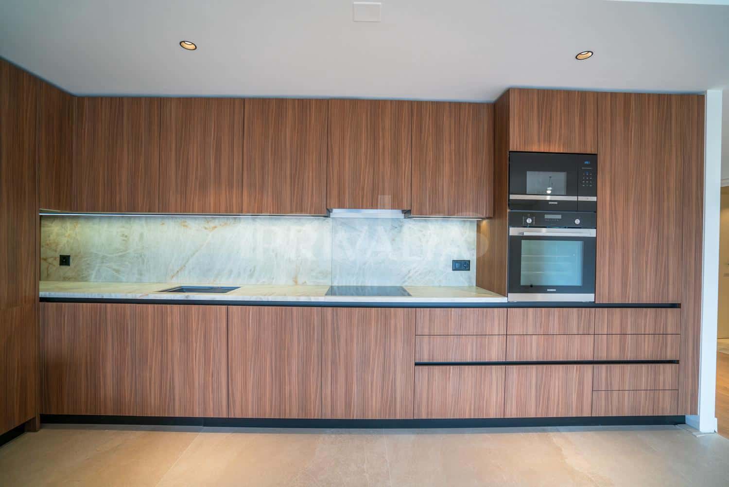 PrivaliaSuperbe appartement contemporain avec deux terrasses et vue dégagée sur la ville