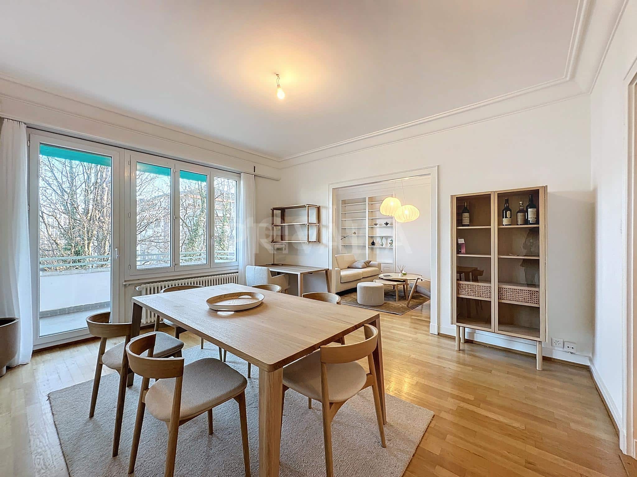 PrivaliaSUPERB 4 ROOMS CROSSING APARTMENT