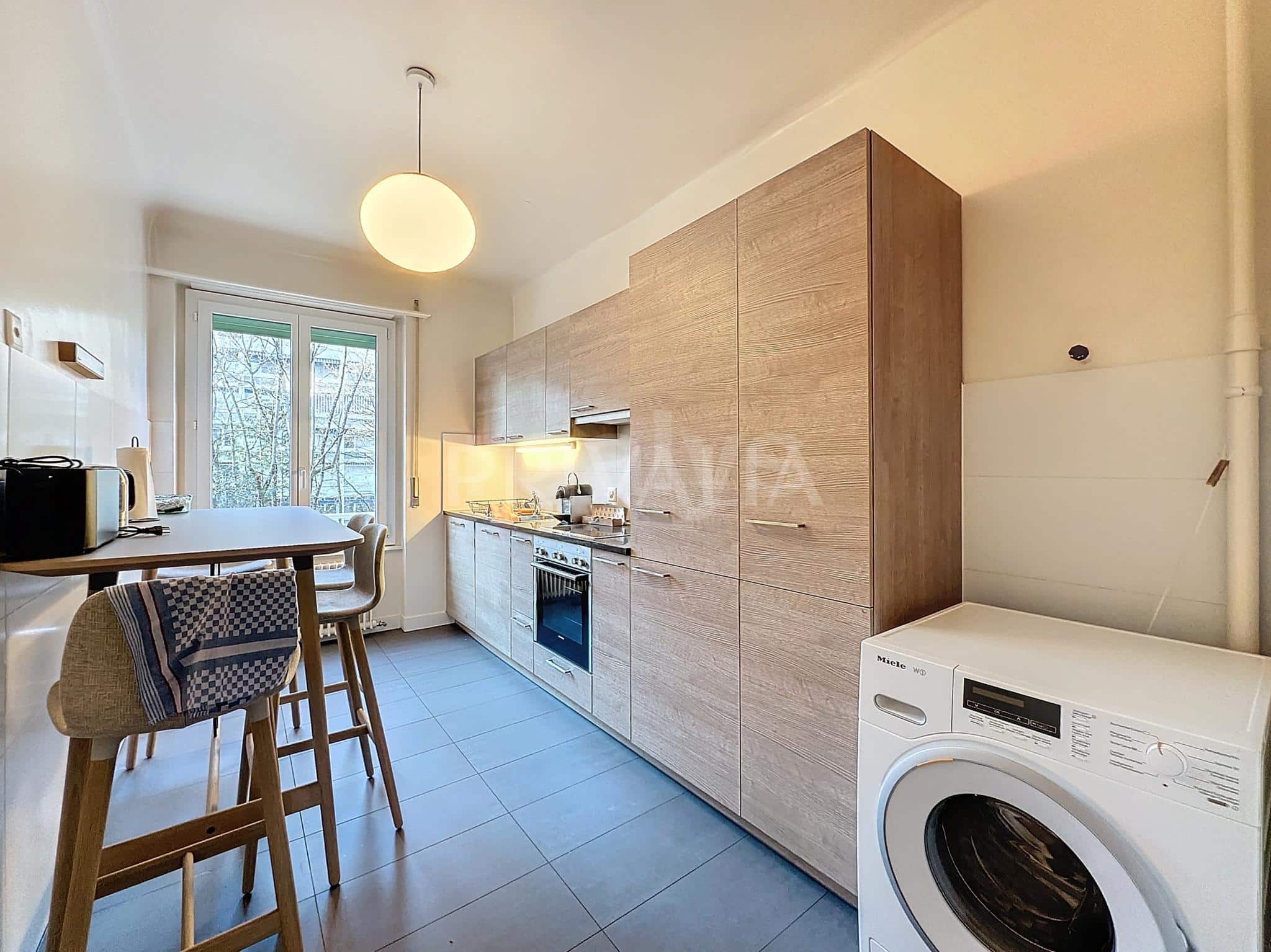 PrivaliaSUPERB 4 ROOMS CROSSING APARTMENT