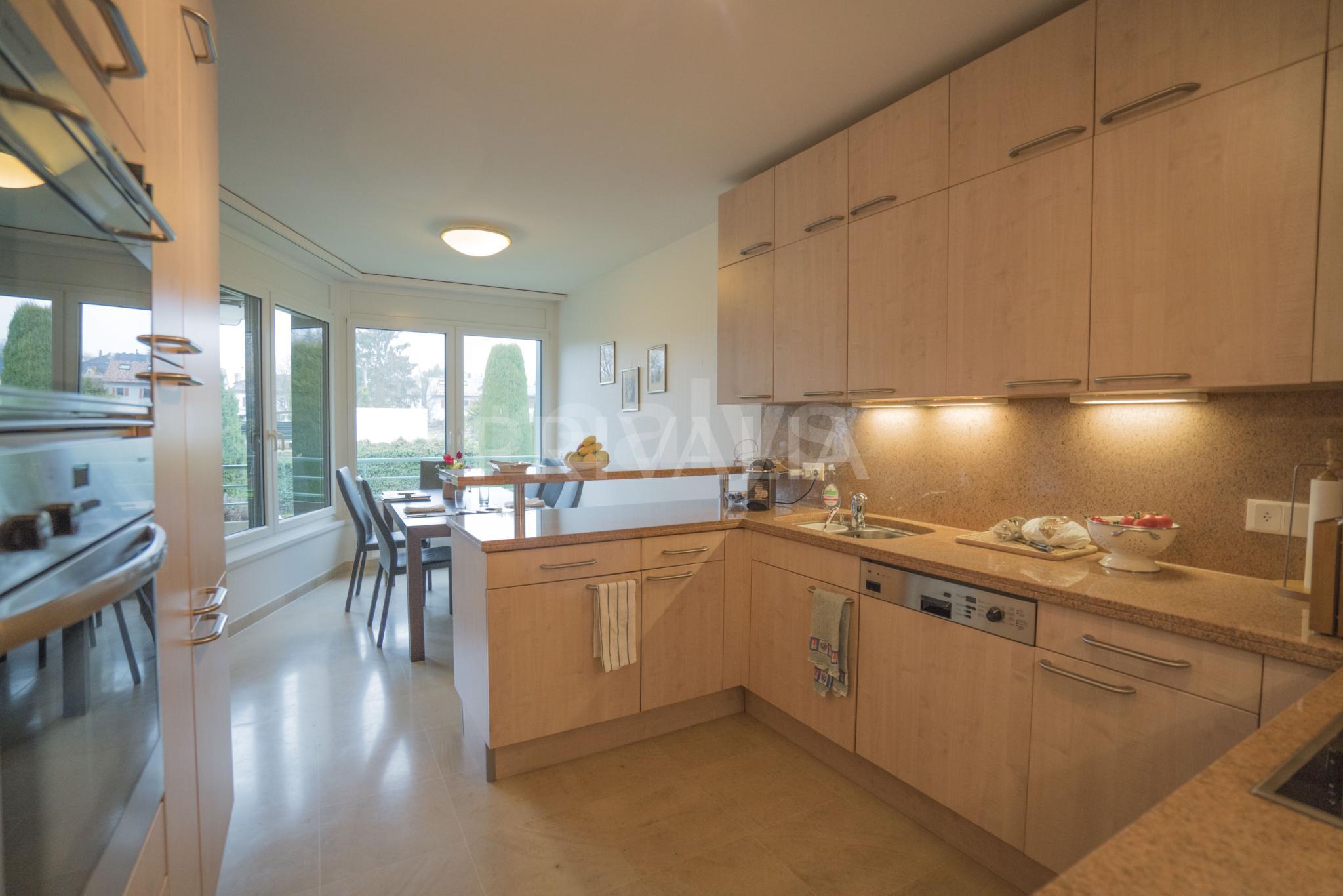PrivaliaSuperbe duplex avec terrasse de 75 m2 dans une résidence sécurisée, à quelques pas du Lac