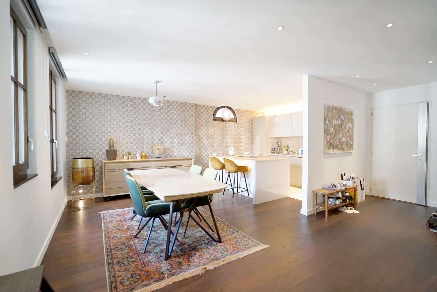 PrivaliaMagnifique appartement traversant à quelques pas des rues basses