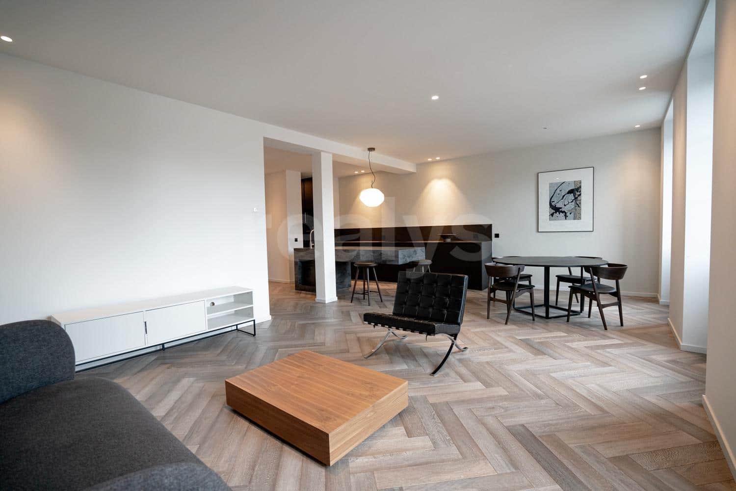 PrivaliaUnique : Sublime appartement de luxe meublé dans un style design et haut de gamme