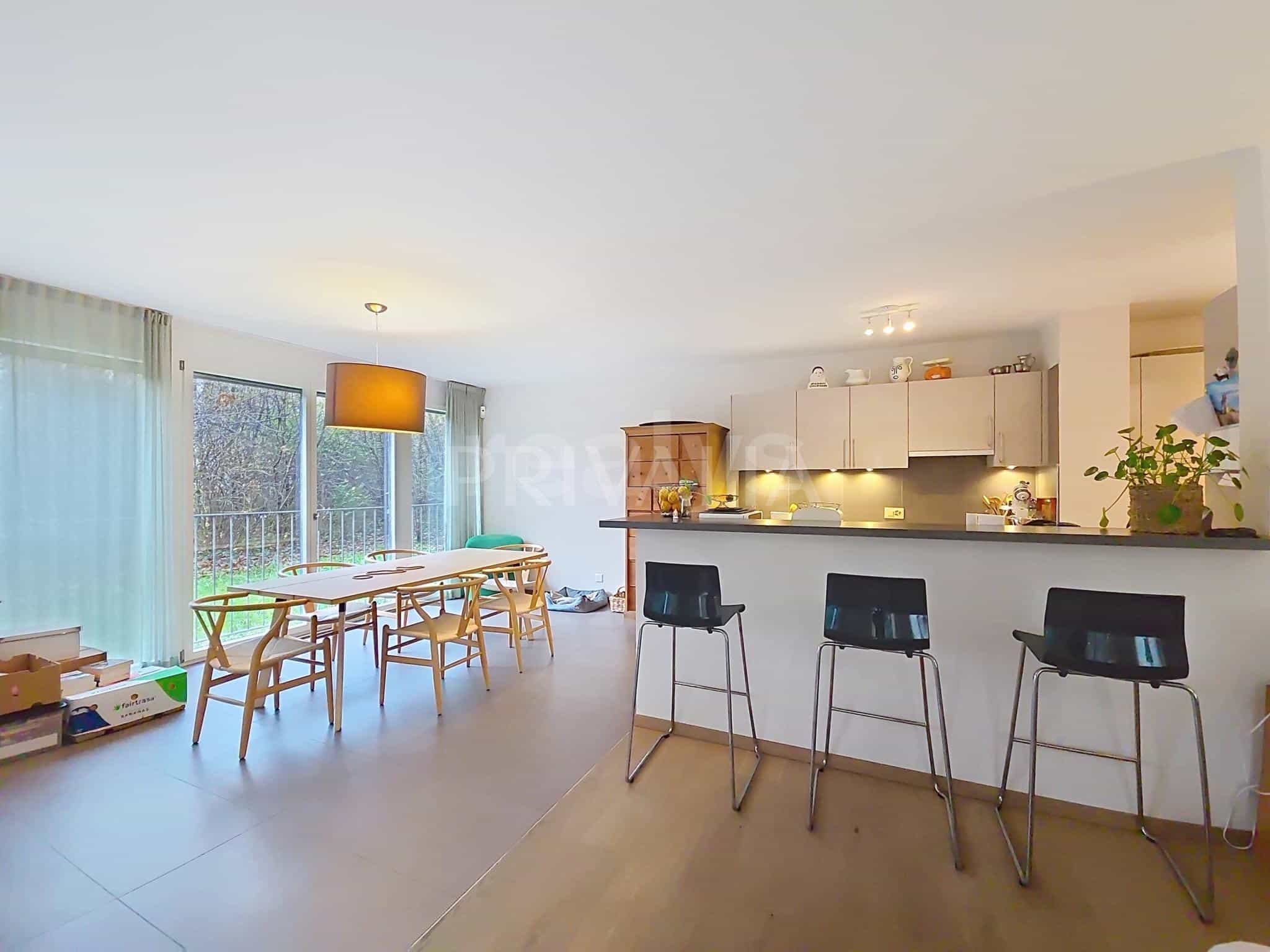 PrivaliaMagnificent contemporary ground floor flat with loggias