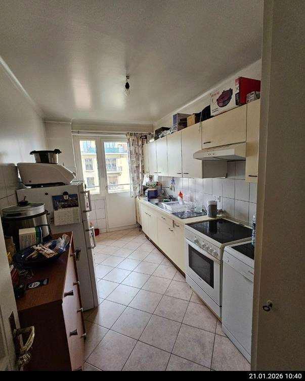 PrivaliaAppartement de 4 pièces au 4e étage à Grange-Canal