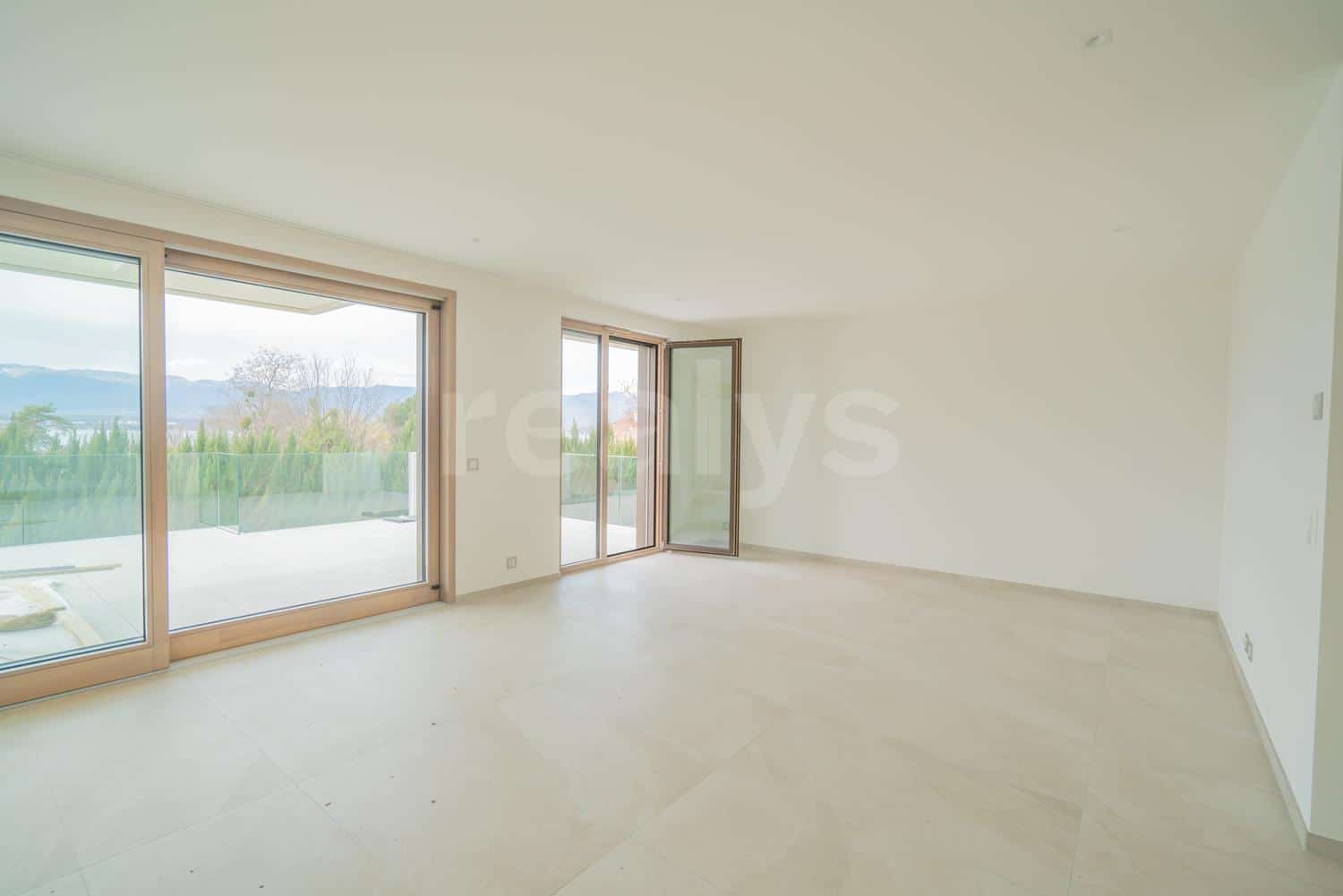 PrivaliaVery nice new penthouse with terrace