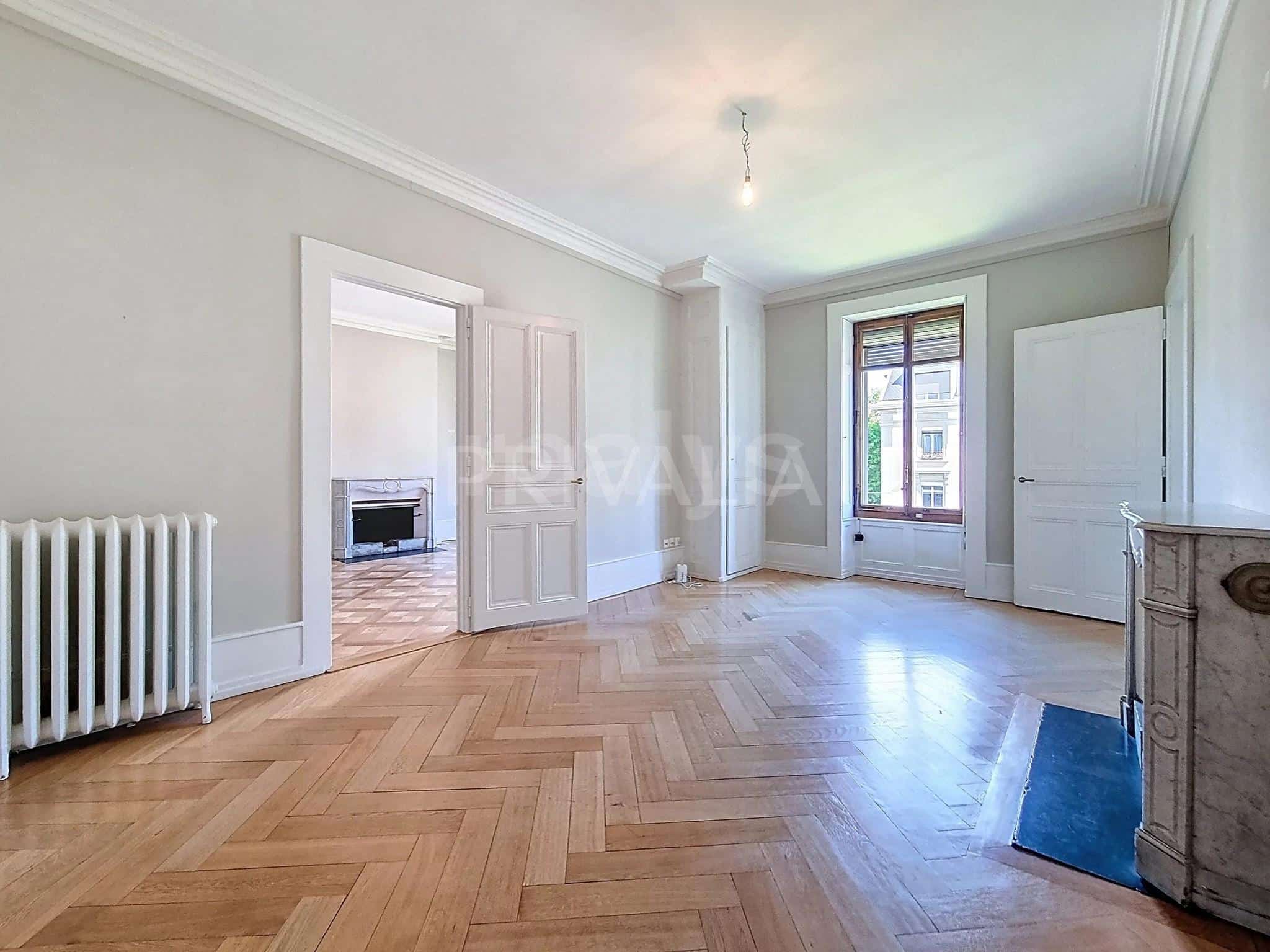 PrivaliaSplendide appartement de prestige dans le quartier de l’Eglise Russe