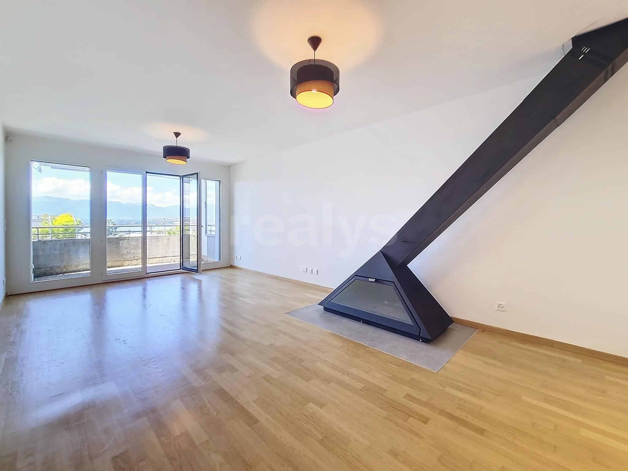 PrivaliaMagnificent flat with roof terrace and lake view